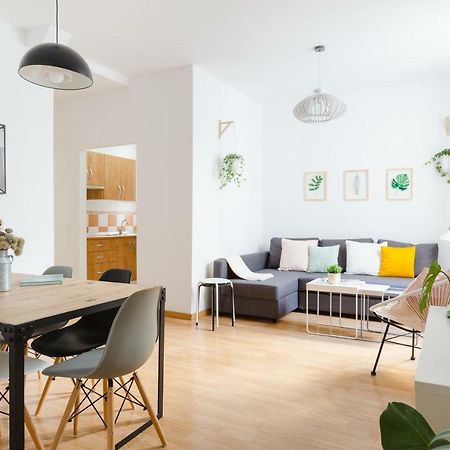 Apartament Hola Malaga Centro Historico Zewnętrze zdjęcie