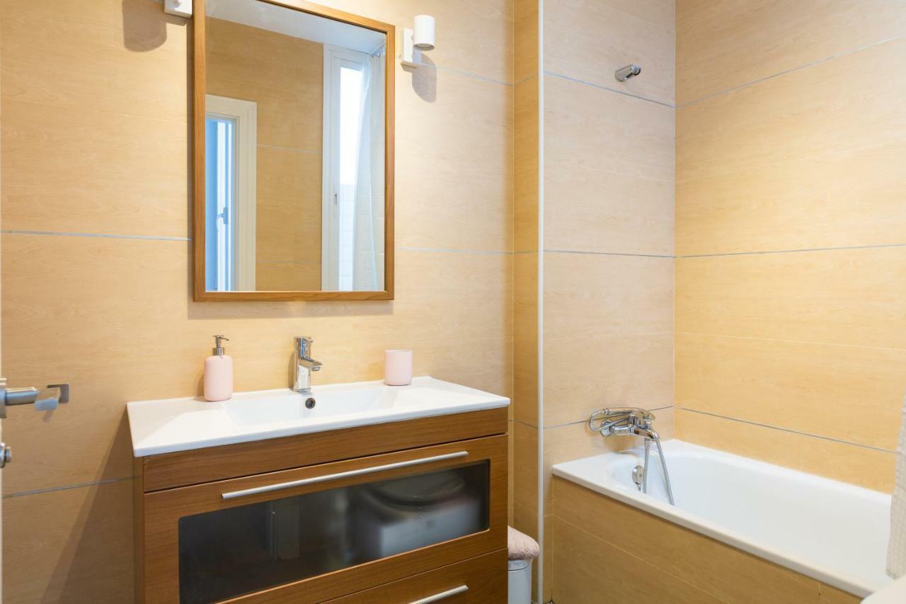 Apartament Hola Malaga Centro Historico Zewnętrze zdjęcie