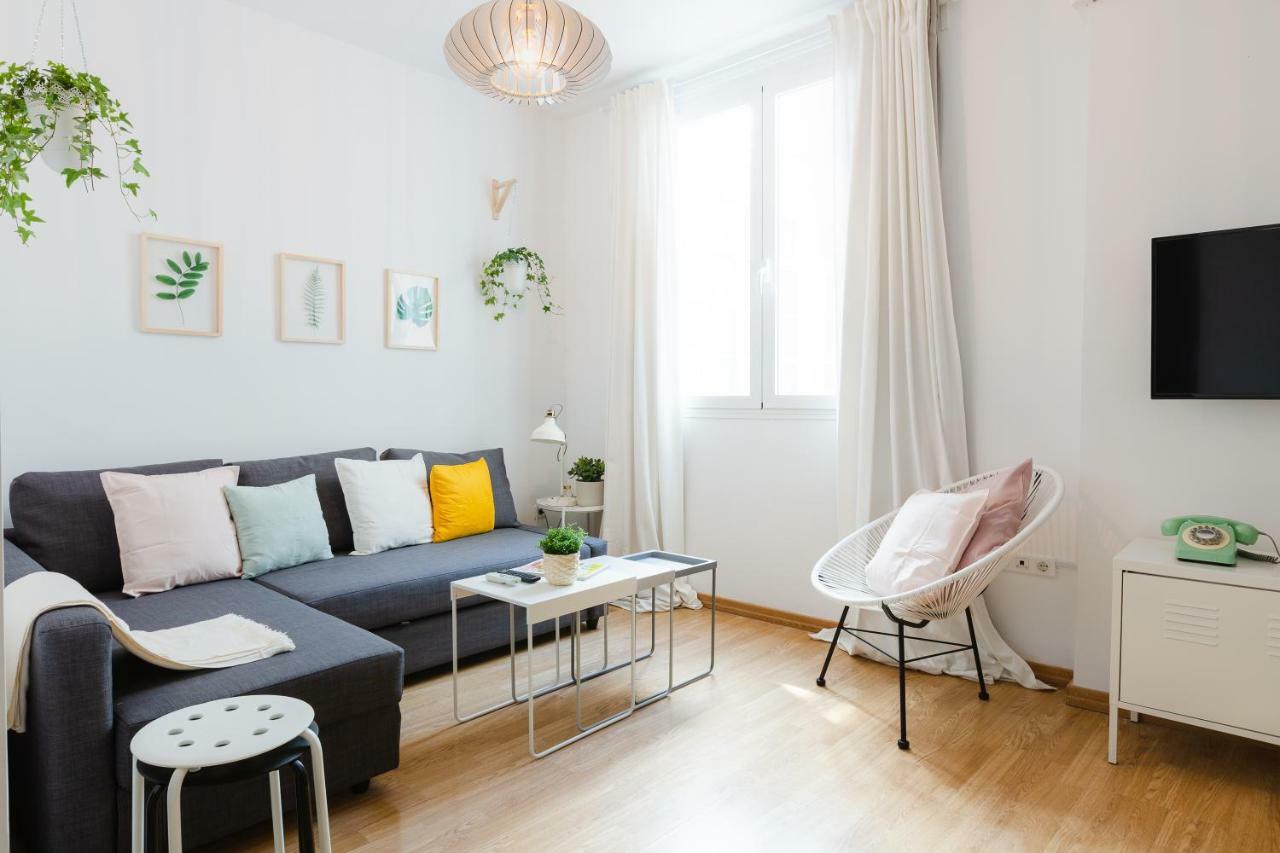 Apartament Hola Malaga Centro Historico Zewnętrze zdjęcie